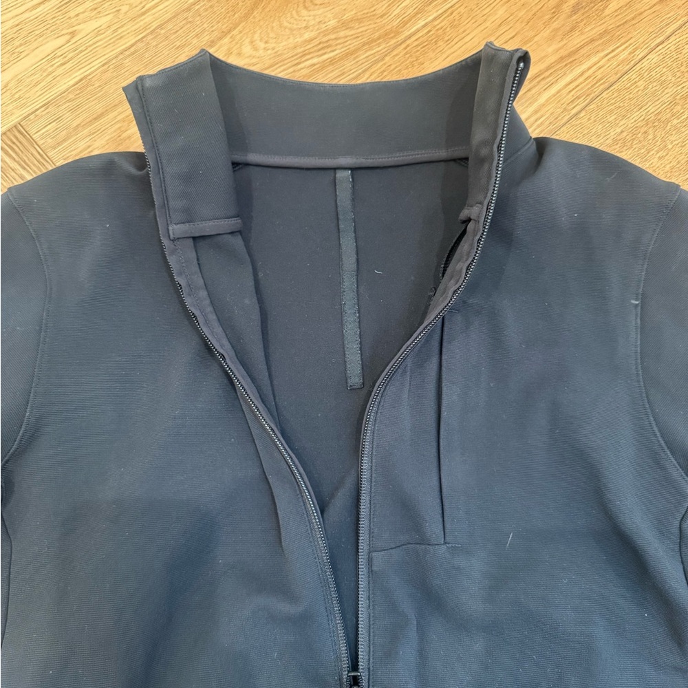 Lululemon Men's Black Performance Jacket - image 3